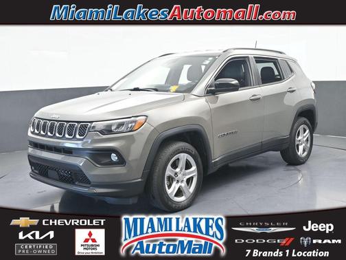 Sting Gray Clearcoat 2023 Jeep Compass Latitude