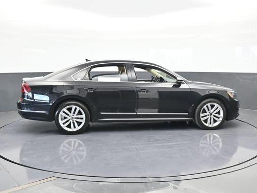 2018 Volkswagen Passat 2.0T SEL Premium