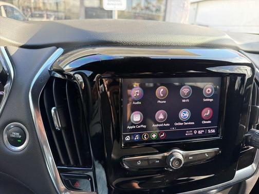 Sterling Gray Metallic 2023 Chevrolet Traverse LT Cloth