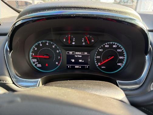 Sterling Gray Metallic 2023 Chevrolet Traverse LT Cloth