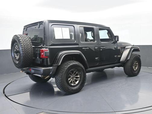 Black Clearcoat 2025 Jeep Wrangler Rubicon 392