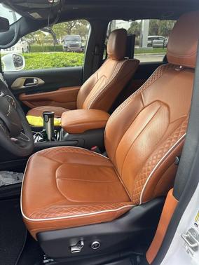 2024 Chrysler Pacifica Pinnacle