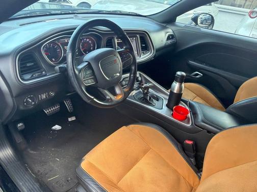 Pitch Black Clearcoat 2021 Dodge Challenger GT