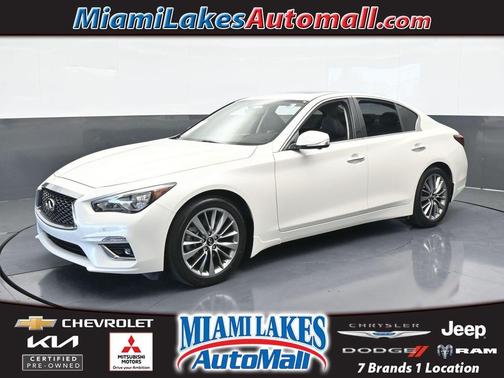 2022 INFINITI Q50 LUXE