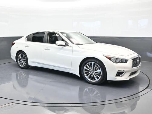 2022 INFINITI Q50 LUXE