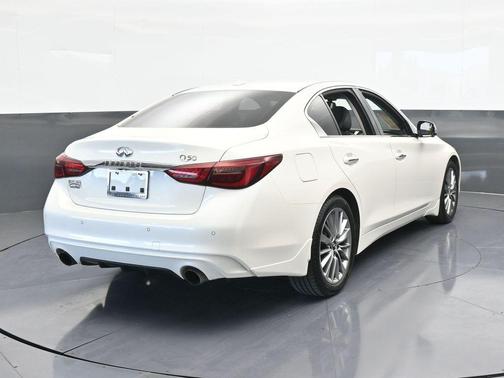 2022 INFINITI Q50 LUXE