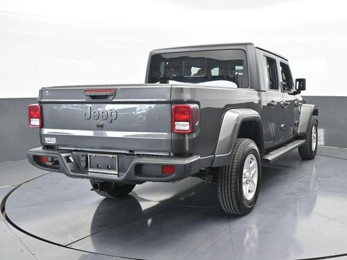 2023 Jeep Gladiator Sport