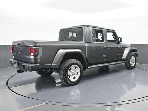 2023 Jeep Gladiator Sport