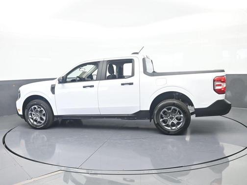 Oxford White 2025 Ford Maverick XLT