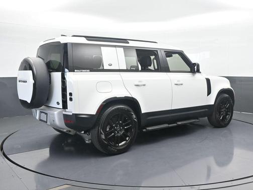 2022 Land Rover Defender 110 S