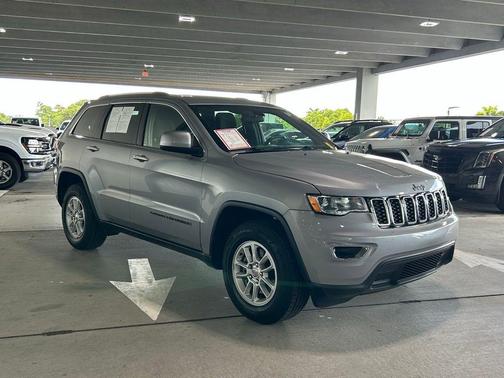 2019 Jeep Grand Cherokee Laredo E