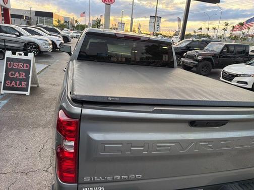 Sterling Gray Metallic 2024 Chevrolet Silverado 1500 LT