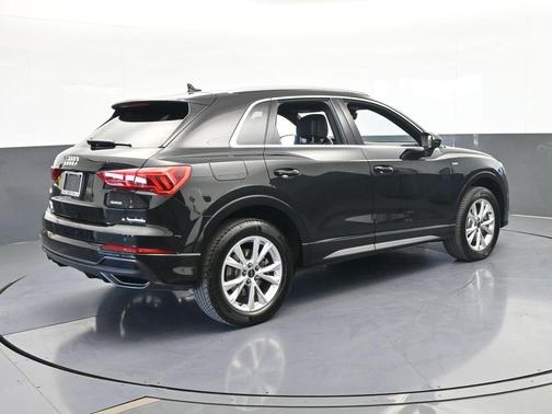 2025 Audi Q3 45 S line Premium