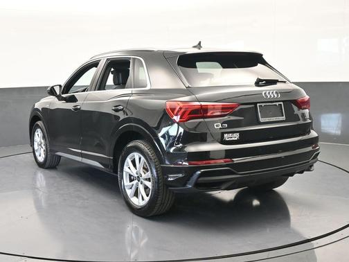 2025 Audi Q3 45 S line Premium