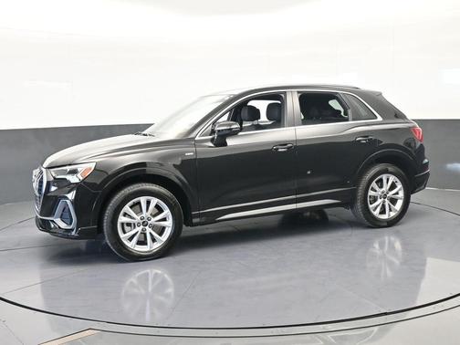 2025 Audi Q3 45 S line Premium