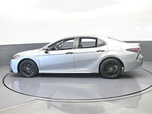 Celestial Silver Metallic 2023 Toyota Camry SE