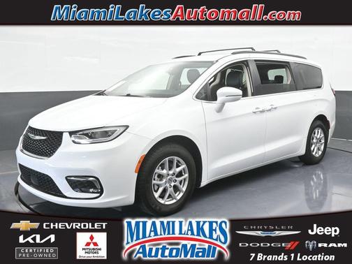 2022 Chrysler Pacifica Touring-L
