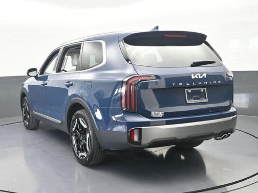 Midnight Black 2025 Kia Telluride EX