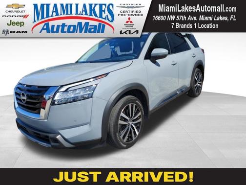 Boulder Gray Pe 2024 Nissan Pathfinder Platinum