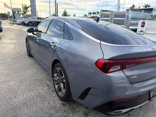 Everlasting Silver 2023 Kia K5 EX