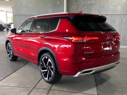 2023 Mitsubishi Outlander PHEV SEL