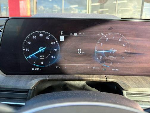 Glacial White Pearl 2023 Kia Telluride SX