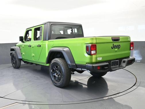 2026 Jeep Gladiator Sport