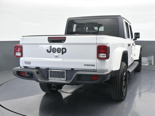 2021 Jeep Gladiator Sport