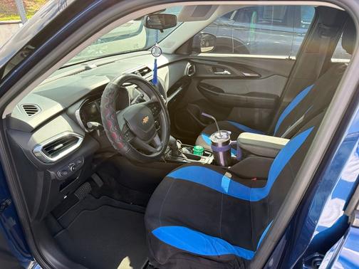 Blue Glow Metallic 2023 Chevrolet Trailblazer LT