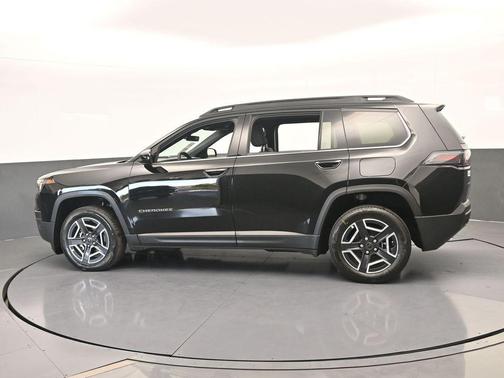 Diamond Black 2026 Jeep Cherokee LAREDO/LIMITED