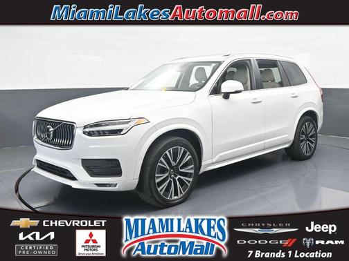 2020 Volvo XC90 T5 Momentum 7 Passenger