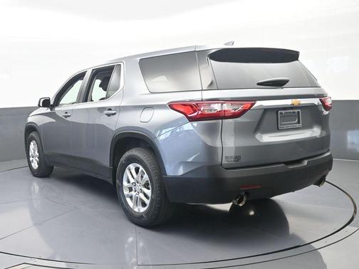 Satin Steel Metallic 2020 Chevrolet Traverse LS