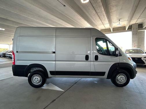 2026 RAM ProMaster 2500 High Roof