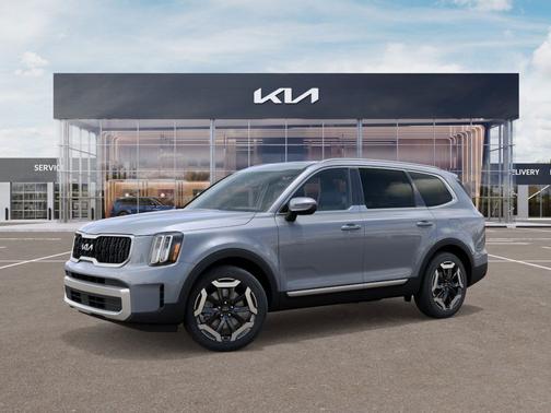 Everlasting Silver 2025 Kia Telluride EX