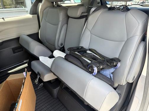 Celestial Silver Metallic 2023 Toyota Sienna XLE