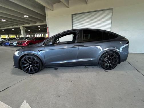 Midnight Silver Metallic 2022 Tesla Model X Base