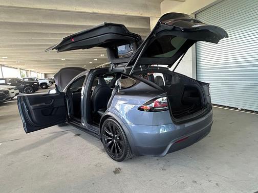 Midnight Silver Metallic 2022 Tesla Model X Base