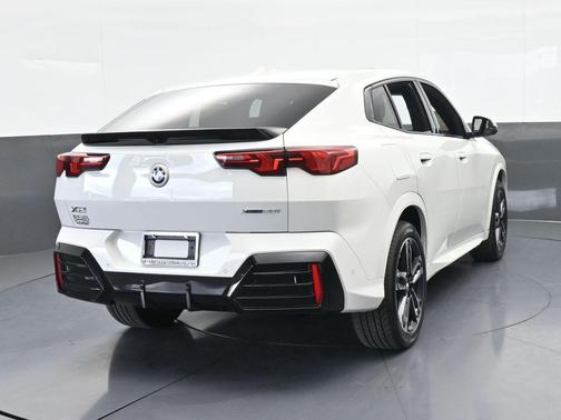 2025 BMW X2 xDrive28i