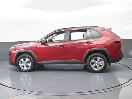 Pearl 2025 Toyota RAV4 XLE
