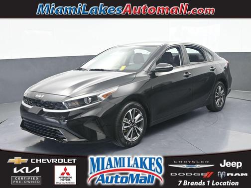 Aurora Black Pearl 2023 Kia Forte LXS
