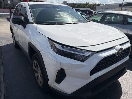 2023 Toyota RAV4 LE