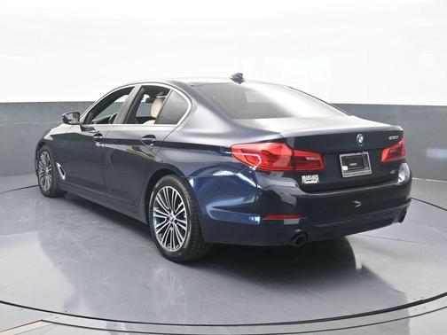 2019 BMW 530 i