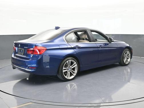 2018 BMW 330 i
