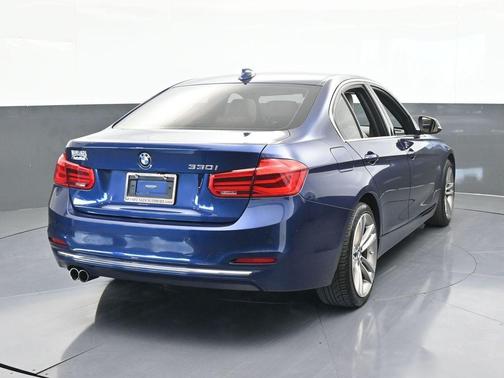 2018 BMW 330 i