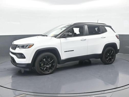 2023 Jeep Compass Altitude