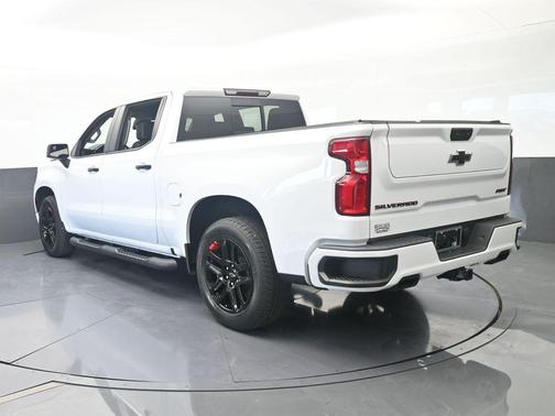 Summit White 2022 Chevrolet Silverado 1500 RST