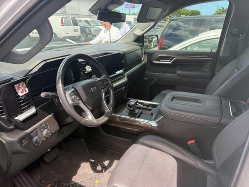 Summit White 2022 Chevrolet Silverado 1500 RST