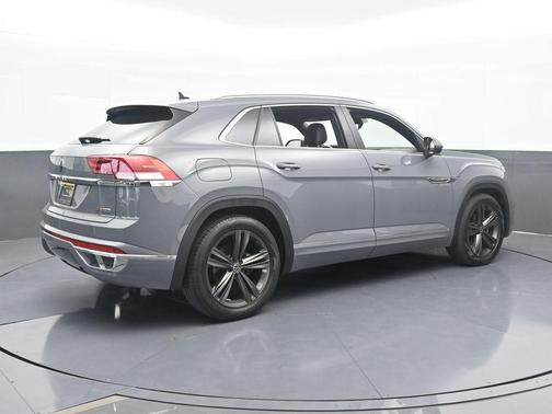 2022 Volkswagen Atlas Cross Sport 2.0T SEL R-Line