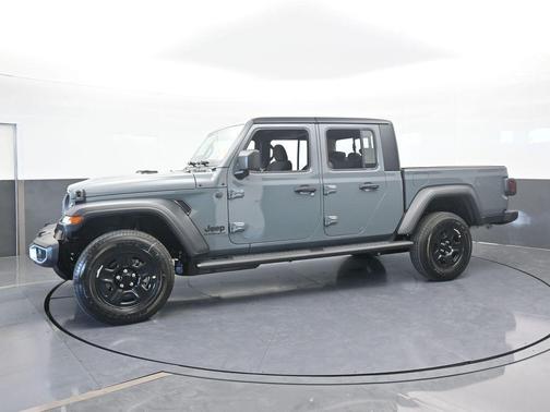 2026 Jeep Gladiator Sport