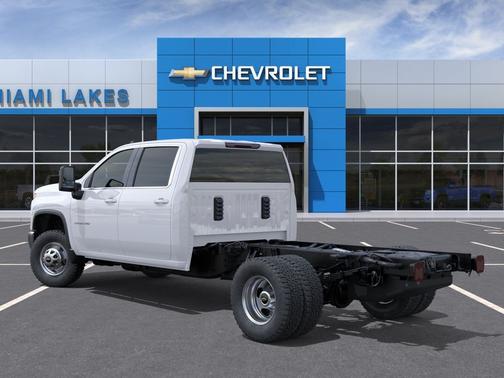 Summit White 2026 Chevrolet Silverado 3500 WT